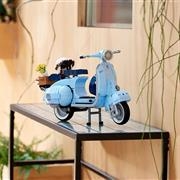 LEGO Vespa 125, Set in Mattoncini 10298