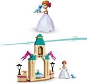 LEGO Disney Il Cortile del Castello di Anna 43198