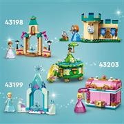 LEGO Disney Il Cortile del Castello di Anna 43198